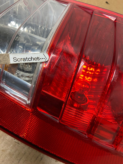 2007 2010 Hyundai Entourage Right Passenger RH Tail Light AE1208 LK3