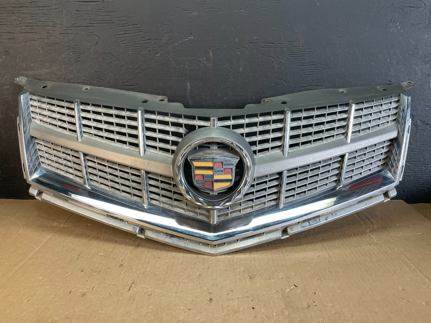 2010 to 2012 Cadillac SRX Front Upper Grille Grill AD5775 DG0