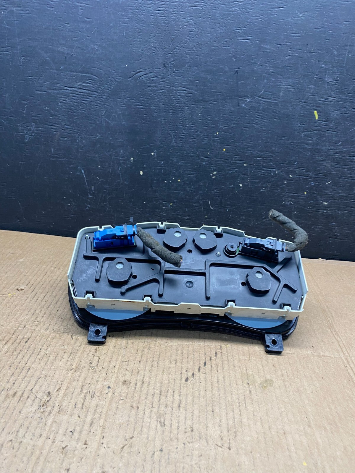 2010 to 2011 Ford Transit Speedometer Gauge Cluster M4513 PS5