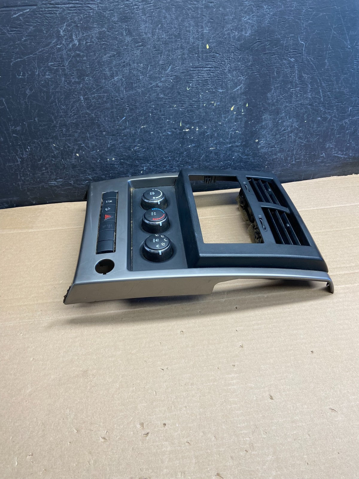 2008 to 2012 Jeep Liberty Dash Climate Temperature Control Radio Bezel AG5038 DG3