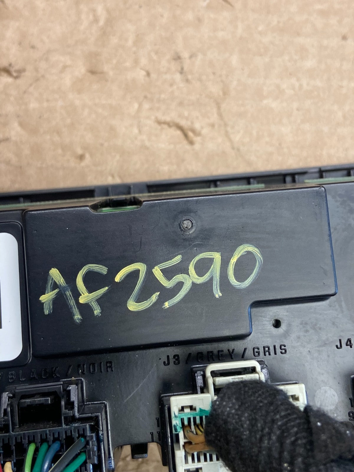 2007 to 2011 Cadillac Escalade AC Heater Climate Control Panel AF2590 DG8