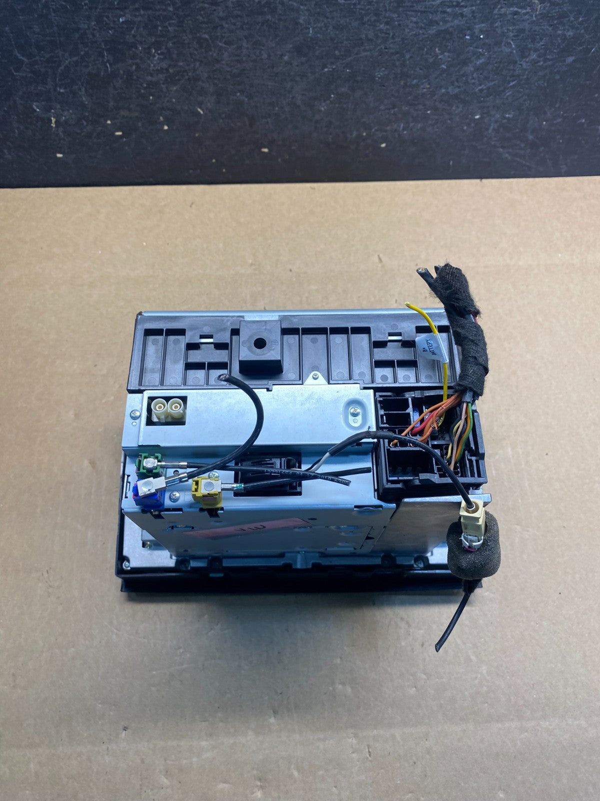 2009 to 2012 Mercedes ML350 GL450 Radio Navigation Screen Display AG7361 DG5