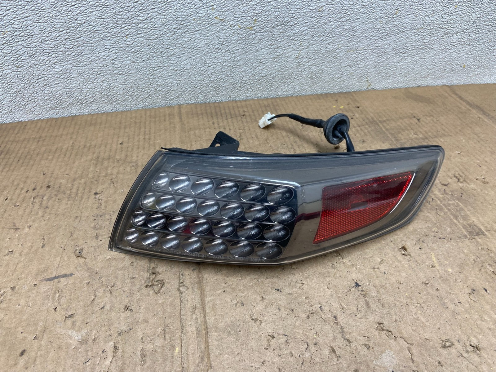 2006 2007 2008 Infiniti FX35 Right Passenger Smoked lens Tail Light AA7063 DW0