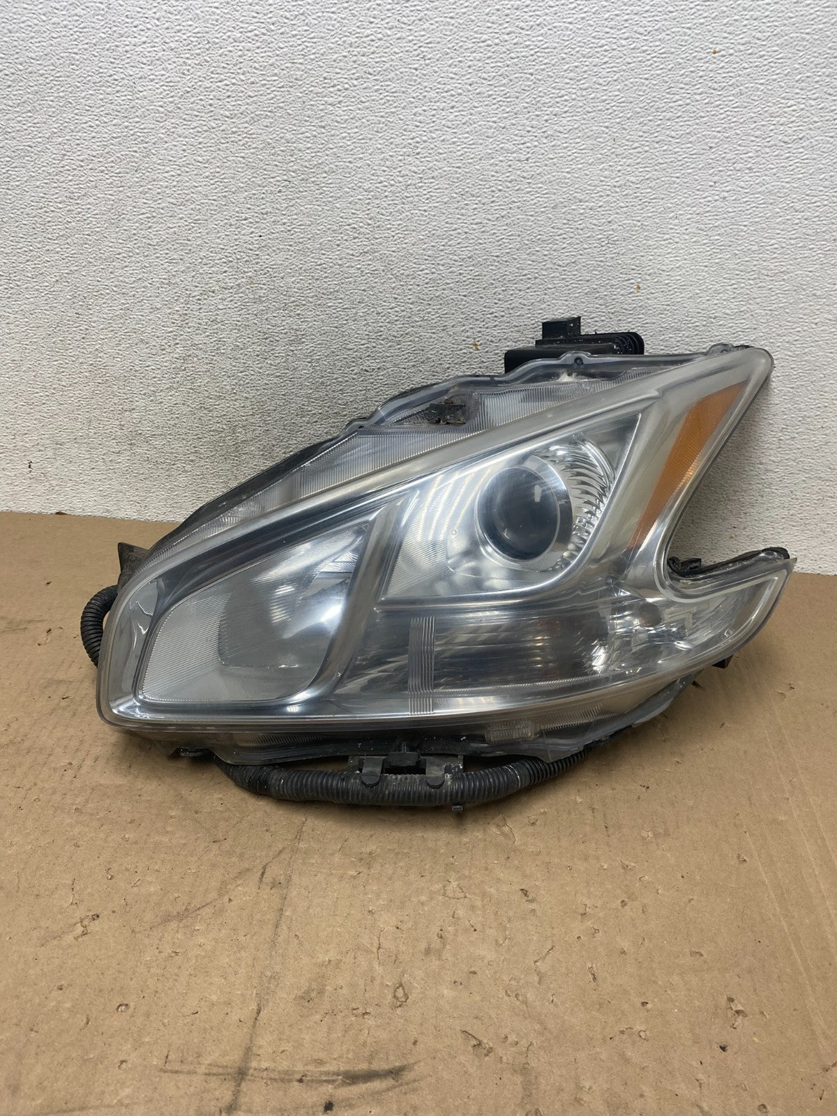 Halogen 2009 to 2014 Nissan Maxima Left Driver LH Side Headlight AG4820 DW0