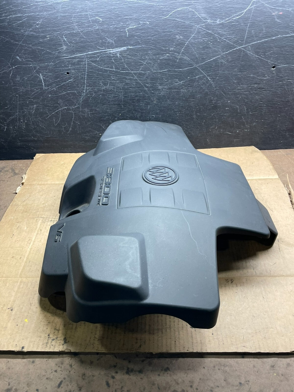 2006 2007 2008 Buick Regal 3.8L Engine Motor Cover L3673 PS2