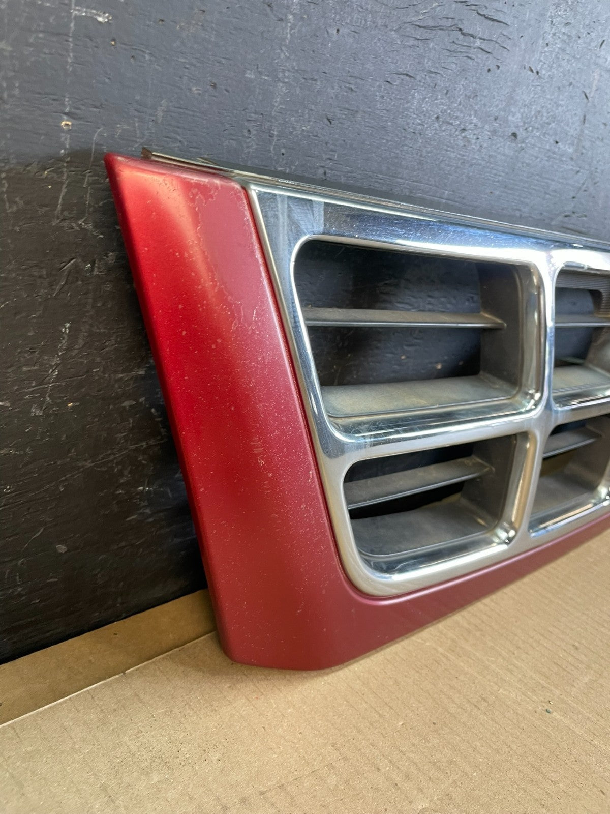 1997  to 2000 Subaru Forester Front Upper Grill Grille AC2045 DG1