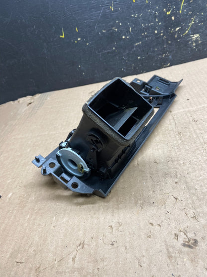 2006 to 2011 Cadillac DTS Dash Center Air Vent Heater Bezel OEM z0248 DG5