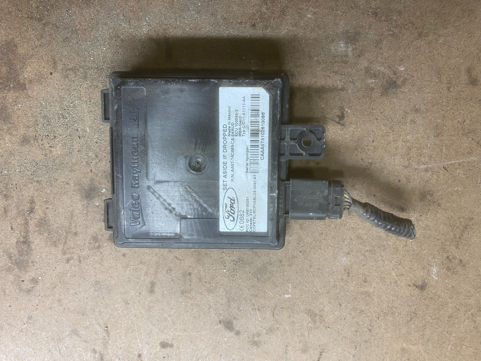 2010 to 2012 Lincoln MKT Blind Spot Control Module Radar Computer j5490 DG0
