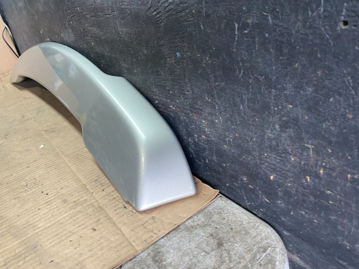 2008 to 2014 Land Rover LR2 Rear Trunk Tail Light Lift Gate Spoiler r7967 DG1