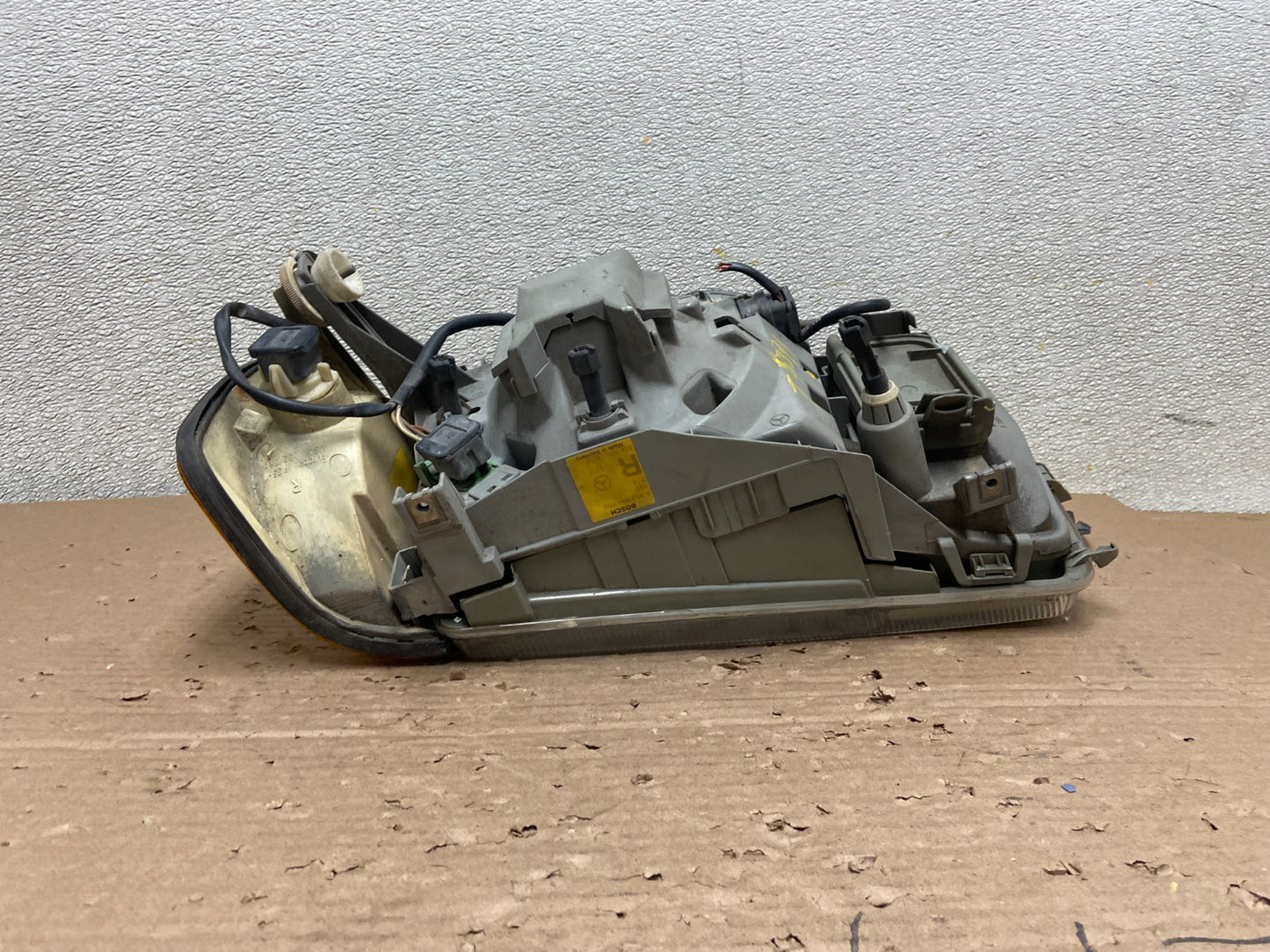 1986-1993 Mercedes S Class W126 Right Passenger Halogen Headlight AB1569 DG10