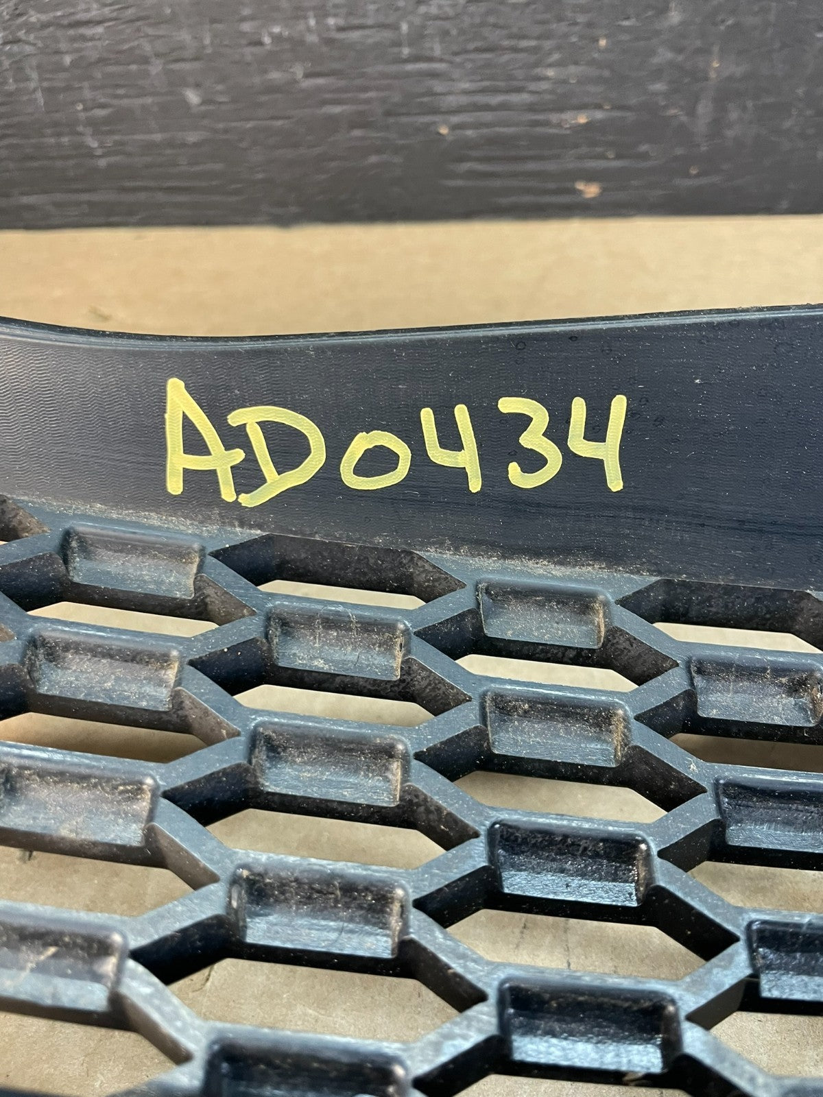 2011 to 2020 Dodge Grand Caravan Front Upper Grill Grille AD0434 DG5