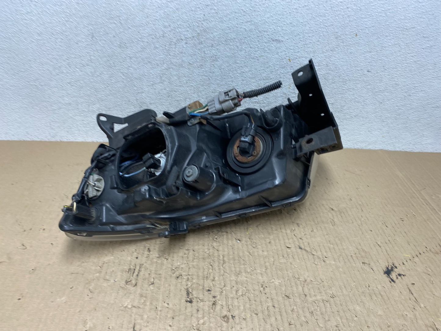 2008 - 2014 Subaru Tribeca Right Passenger Side Halogen Headlight AF7106 DW5