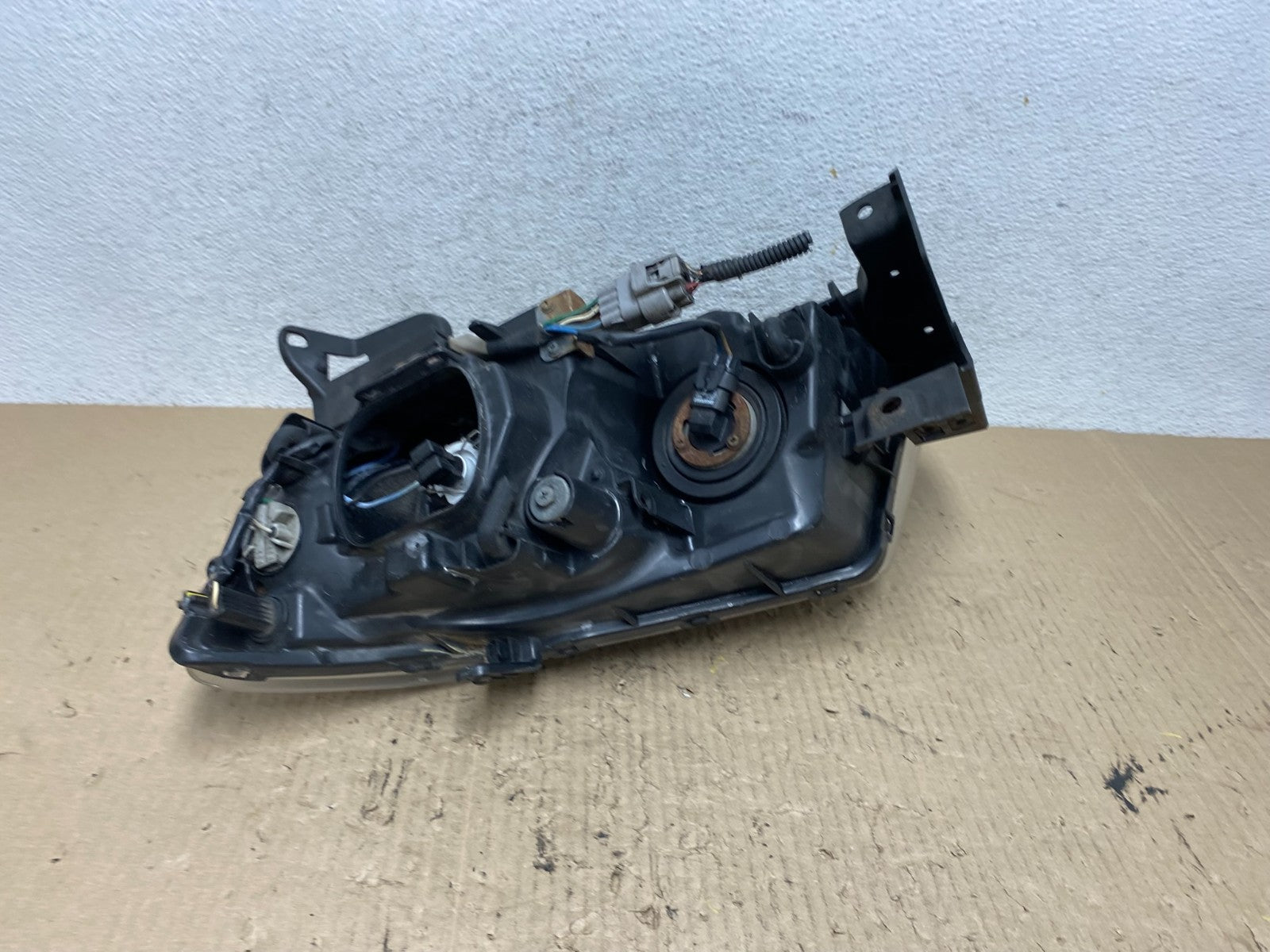 2008 - 2014 Subaru Tribeca Right Passenger Side Halogen Headlight AF7106 DW5