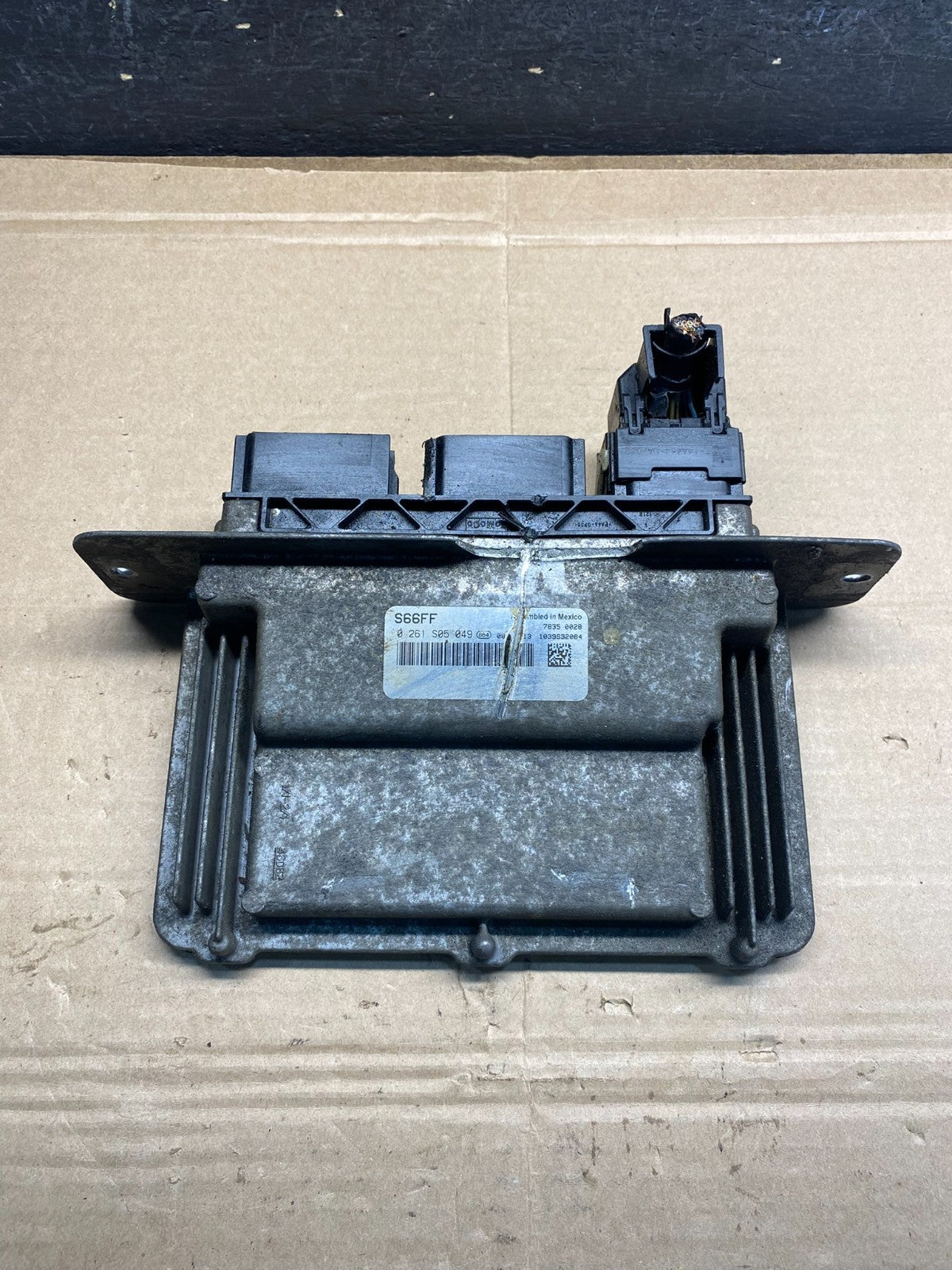 2009 2010 Ford E150 E250 5.4L Engine Control Module ECU ECM PCM AE9910 DW0