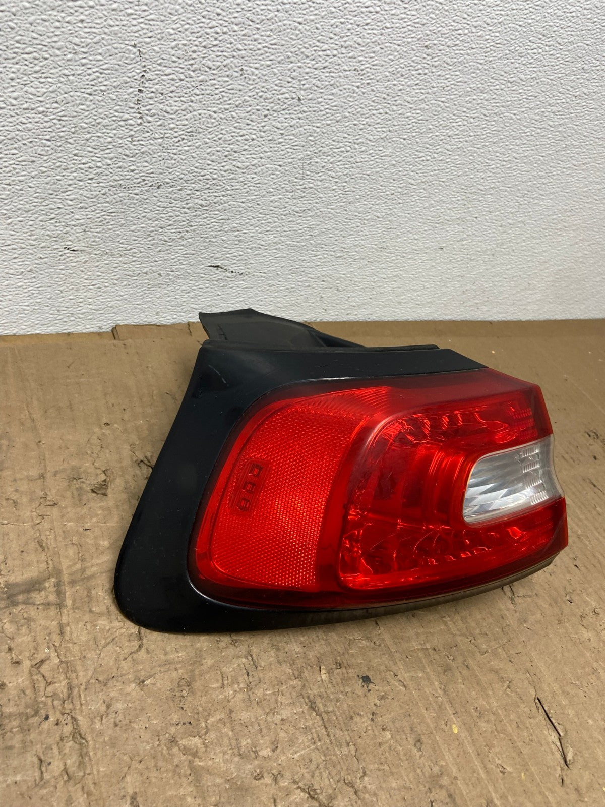 2014 to 2018 Jeep Cherokee Left Driver LH Side Tail Light AC0261 LK2
