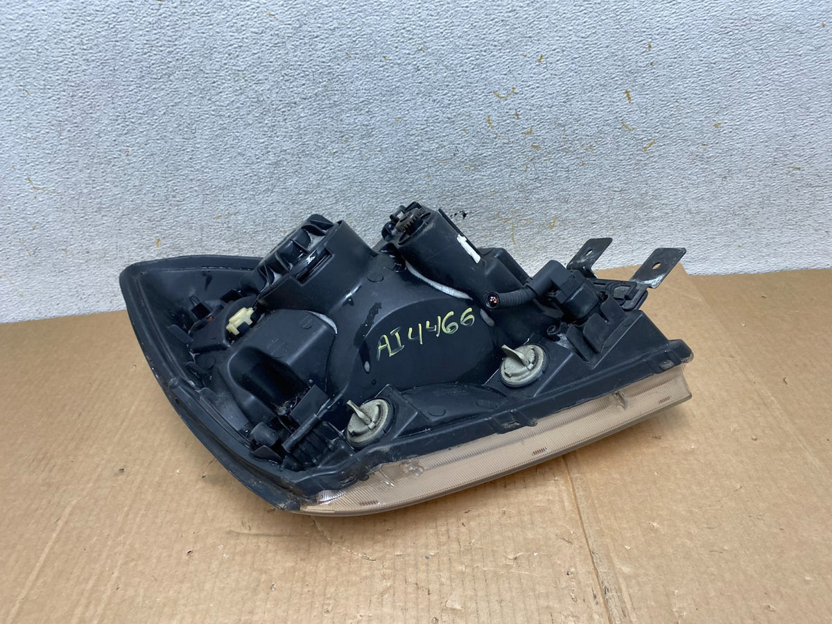 2005 to 2006 Kia Sportage Left Driver LH Halogen Headlight AI4466 DW7