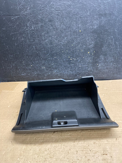 2001-2006 Toyota Sequoia Front Right Passenger Storage Glove Box AG8459 DG10