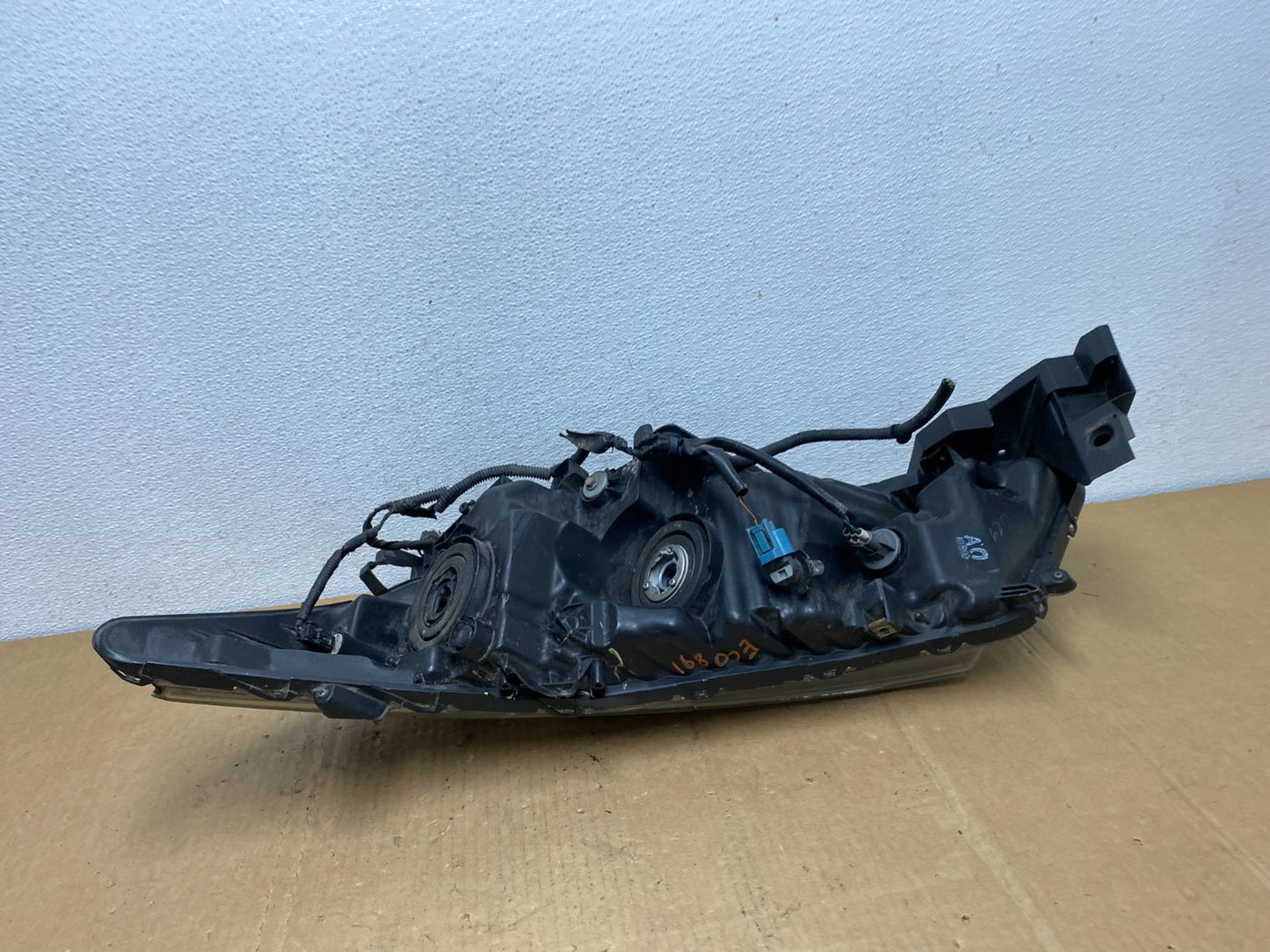 2010 - 2012 Honda Accord Crosstour Right Passenger RH Side Headlight AC8551 DW6