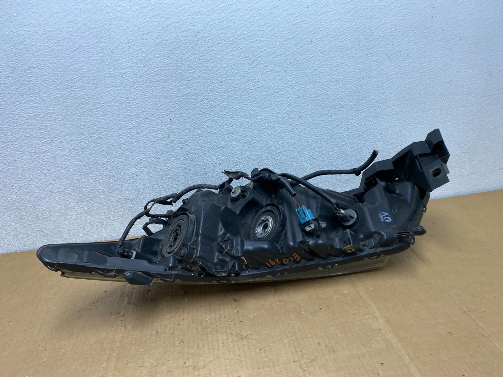 2010 - 2012 Honda Accord Crosstour Right Passenger RH Side Headlight AC8551 DW6