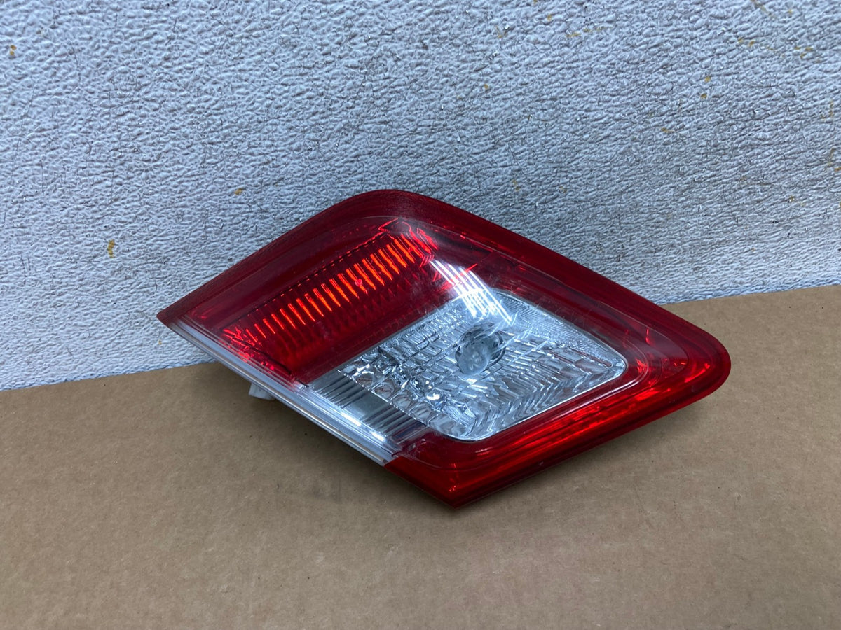 2010 - 2011 Toyota Camry Left Driver LH Side Inner Tail Light AI2606 LK0