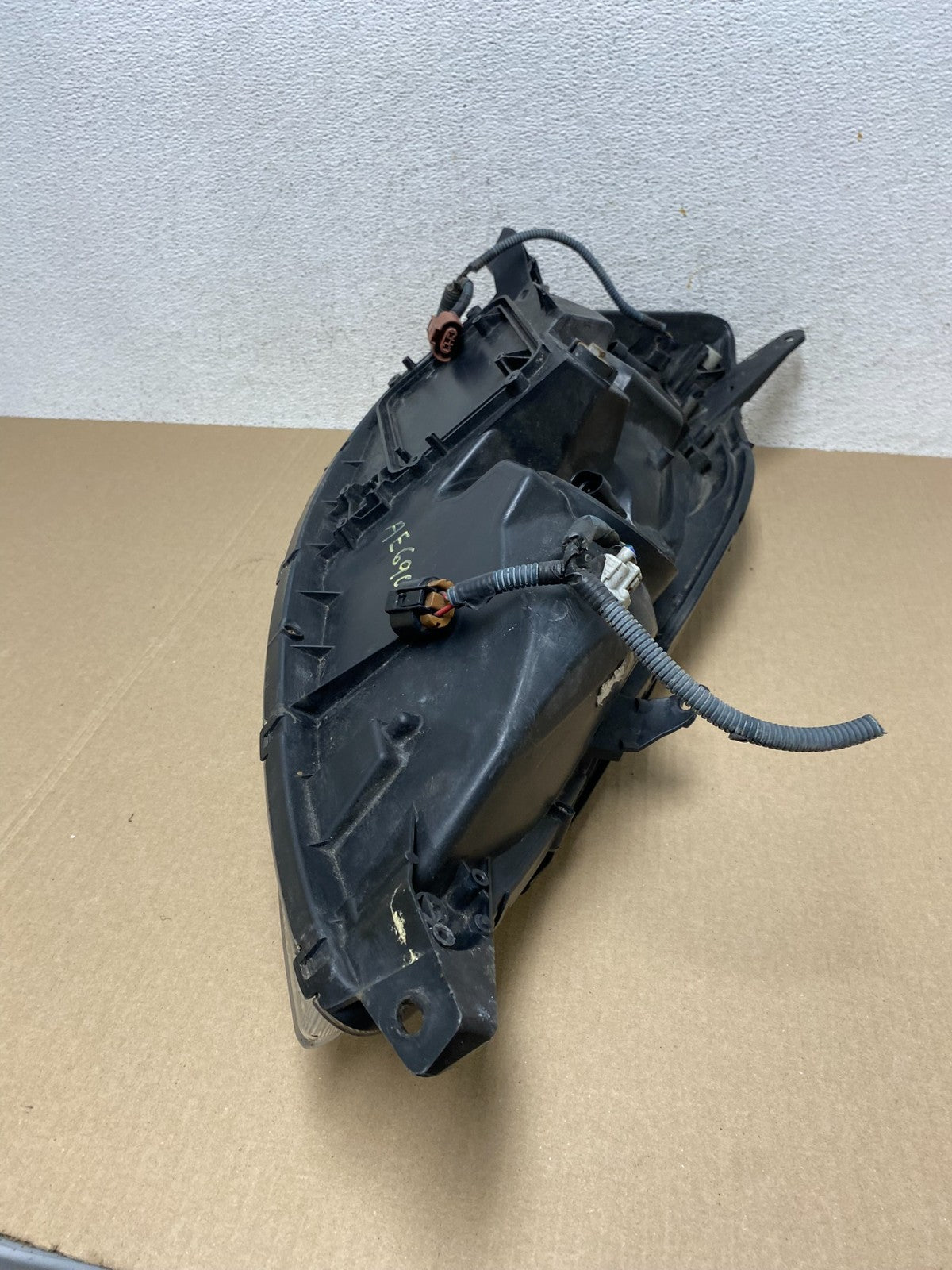 2006 to 2010 Toyota Sienna Left Driver Lh Side Headlight Halogen AE6904 DW7
