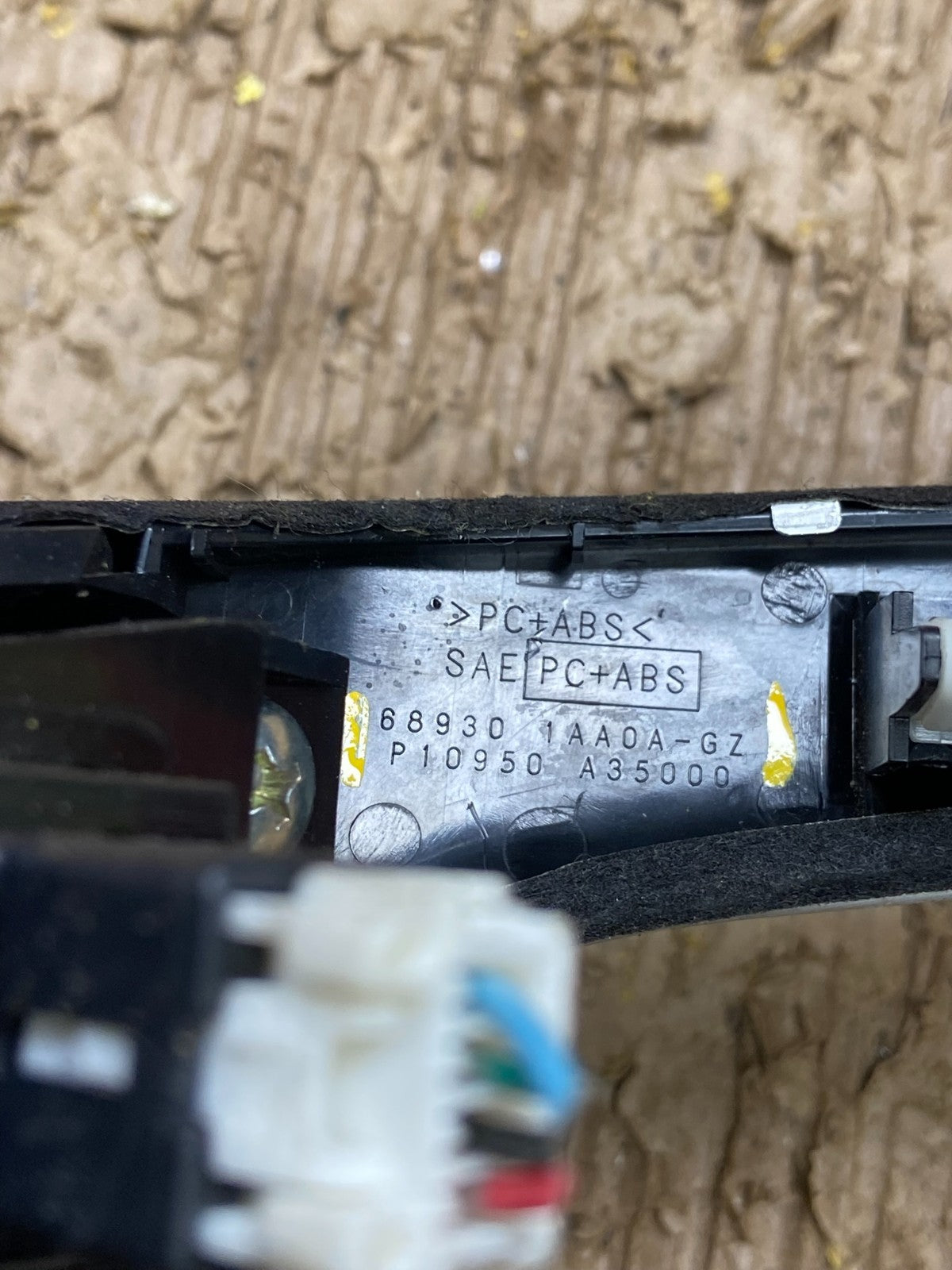 2009-2010 Nissan Murano Dash Trim Panel With Hazard Buttom Switch OEM V7922 DG5