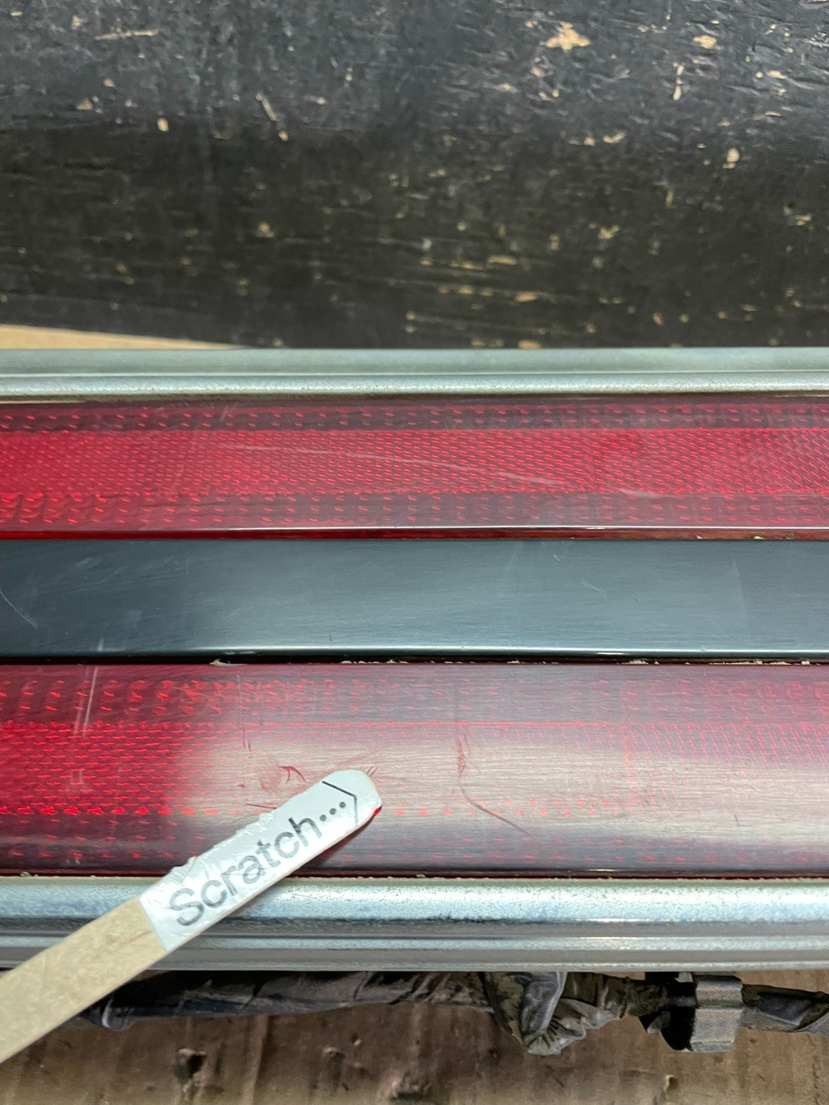 1986 to 1987 Buick Somerset Skylark Trunk Rear Center Tail Light Panel Z5924 DG5