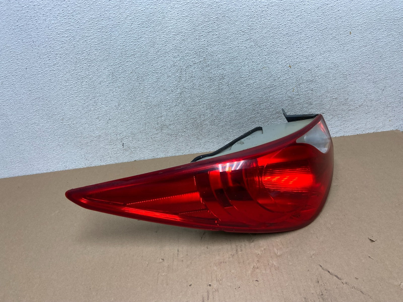 2011 2012 2013 Hyundai Sonata Left Driver LH Side Tail Light AG5757 DW2
