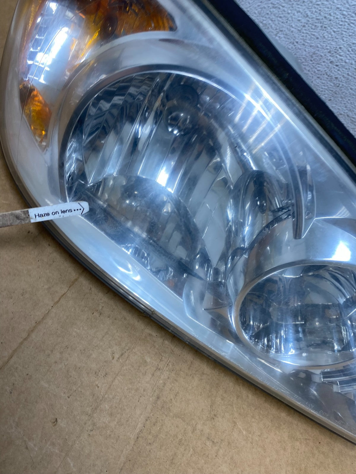2002 to 2005 Kia Sedona Right Passenger RH Side Headlight DEPO AD4470 DW4