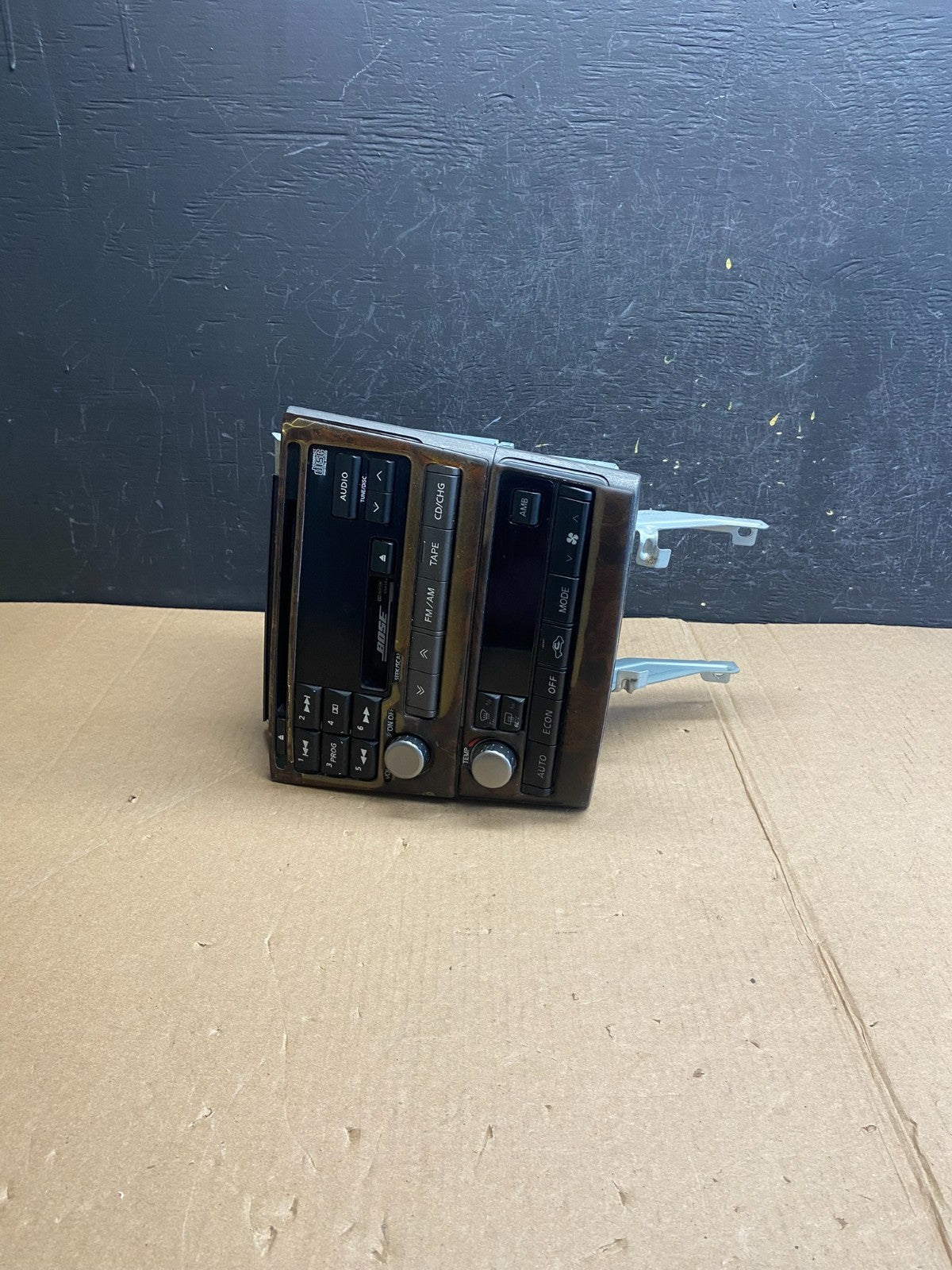 2000 to 2001 Infiniti i30 Bose Radio AM/FM Casette Climate Control ae4380 DG1
