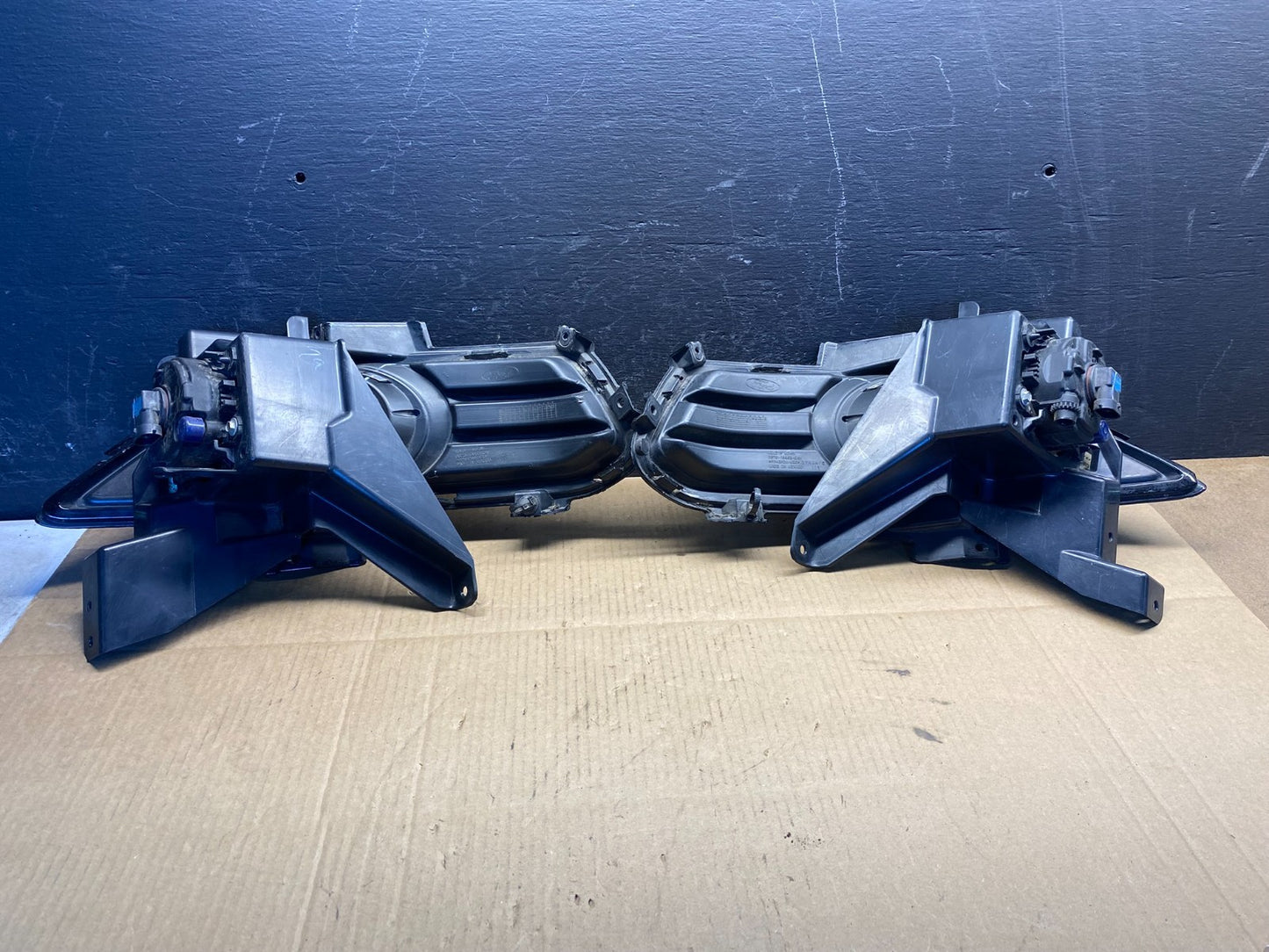 2013-2016 Ford Fusion Front Bumper Left+Right Set Fog Light Bezel Trim AD5045 DG3