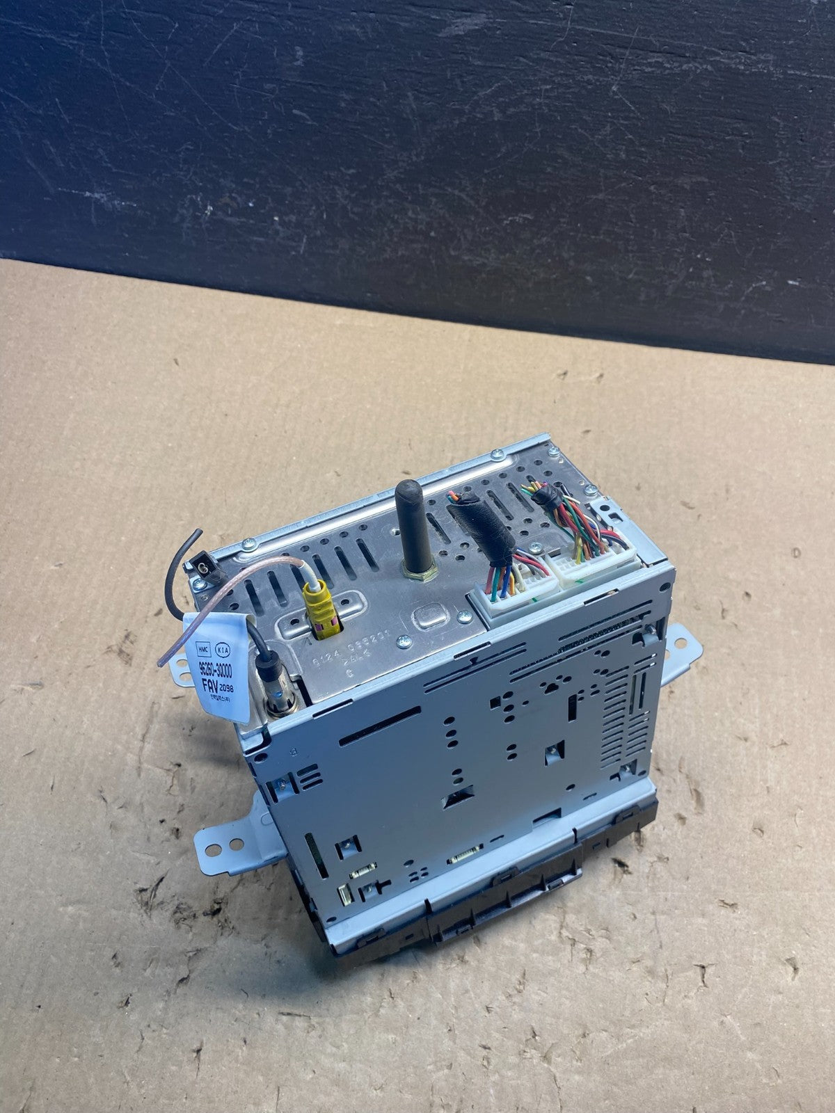 2011 to 2012 Hyundai Sonata Am Fm Cd Player Radio Receiver AC8967 DG5