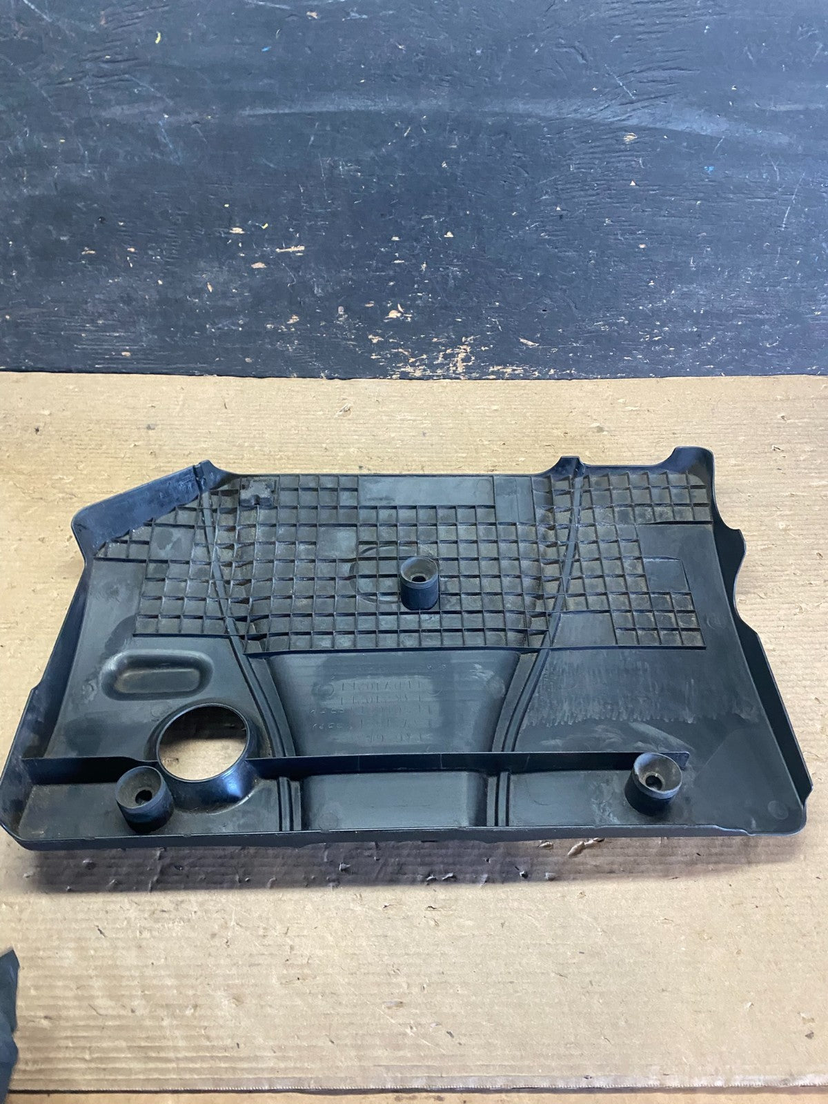 2004 to 2006 Mazda 3 DOHC 16 VALVE Engine Shield Top Cover Oem s3407 DG4