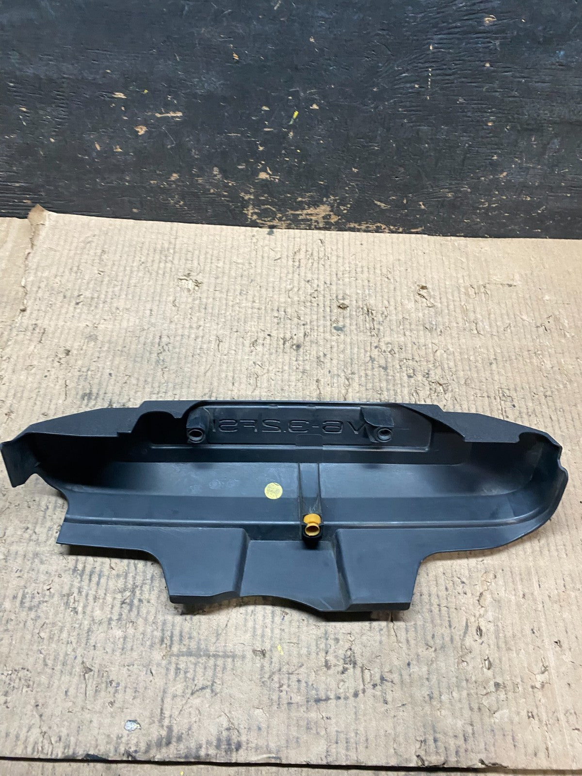 2008 to 2008 Audi A6 3.2L Engine Motor Cover u6165 DG5