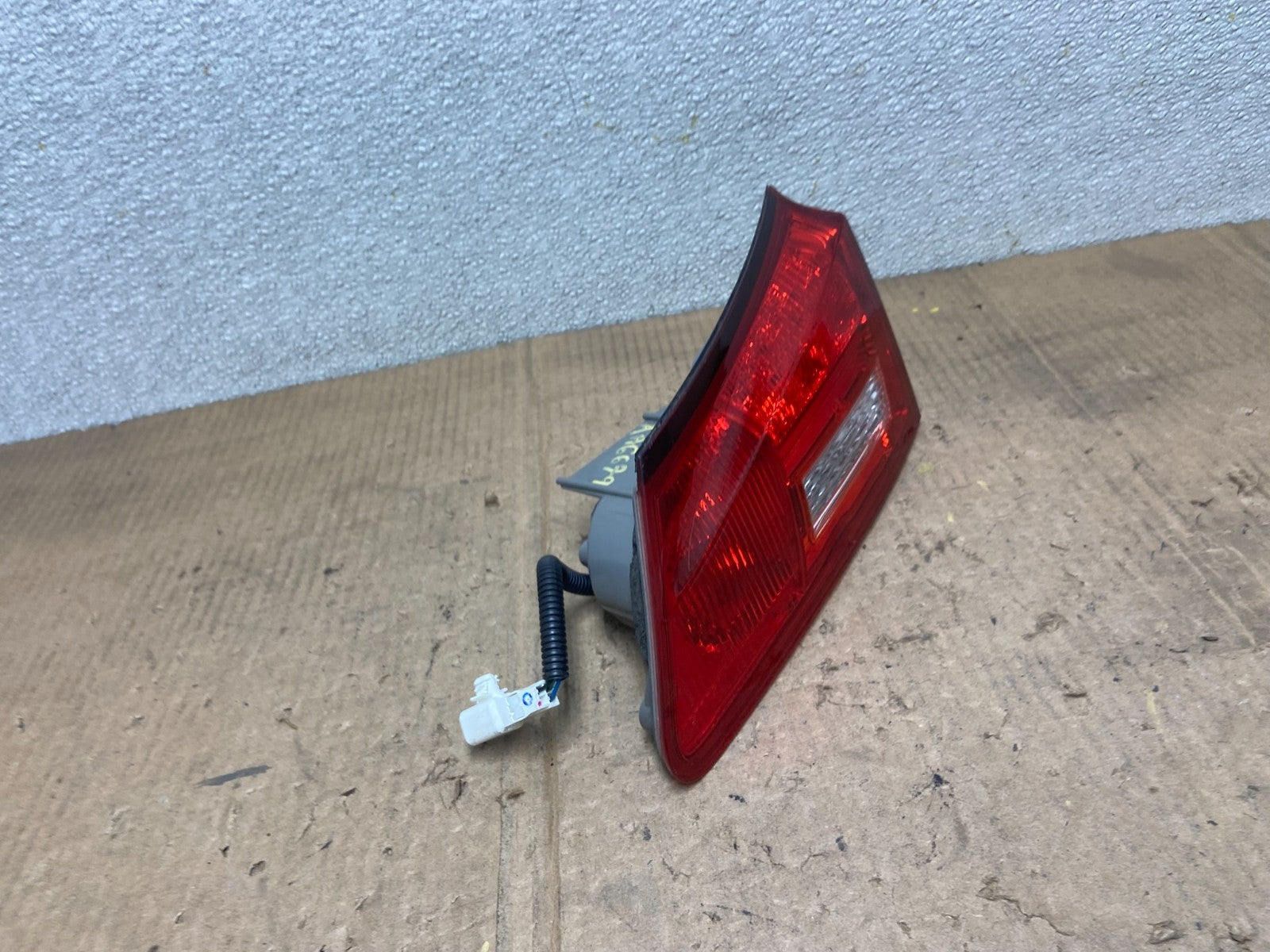 2006 - 2008 Lexus Is250 Is350 Right Passenger RH Inner Tail Light Oem AA6679 DW2