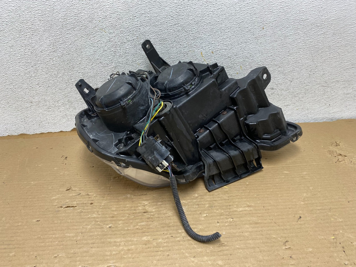 2010 to 2015 GMC Terrain Halogen Left Driver Lh Side Headlight AH0563 DW7