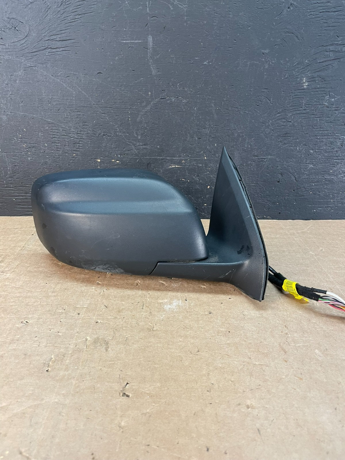 2003 to 2006 Volvo XC90 Right Passenger Side View Door Mirror AE8524 DW0