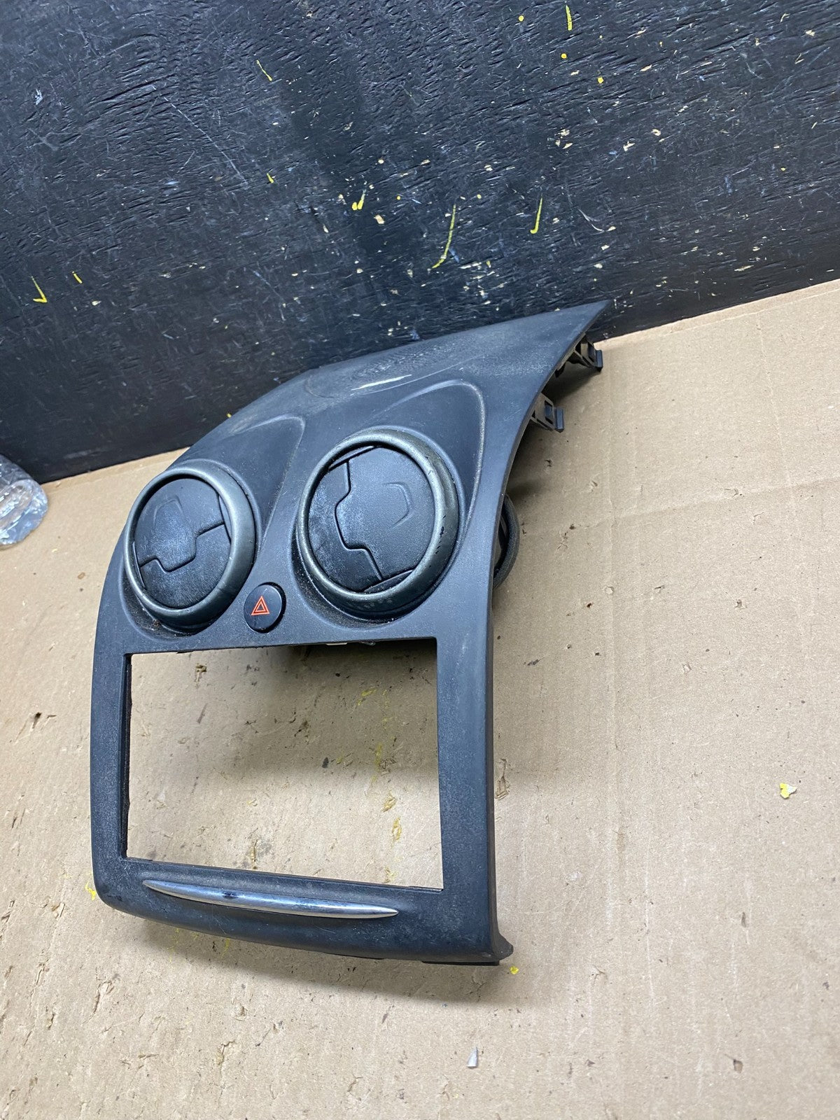 2011 2012 2013 Nissan Rogue Dash Upper Center Radio Bezel Trim u4887 DG2
