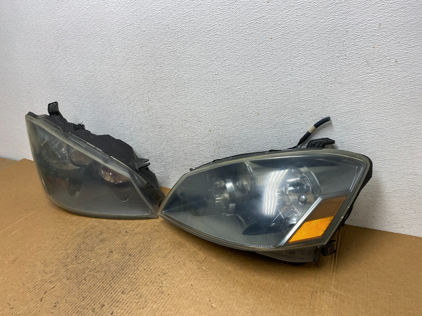 2005 to 2006 Nissan Altima Left+Right Set Halogen Headlights AE1362 DW1