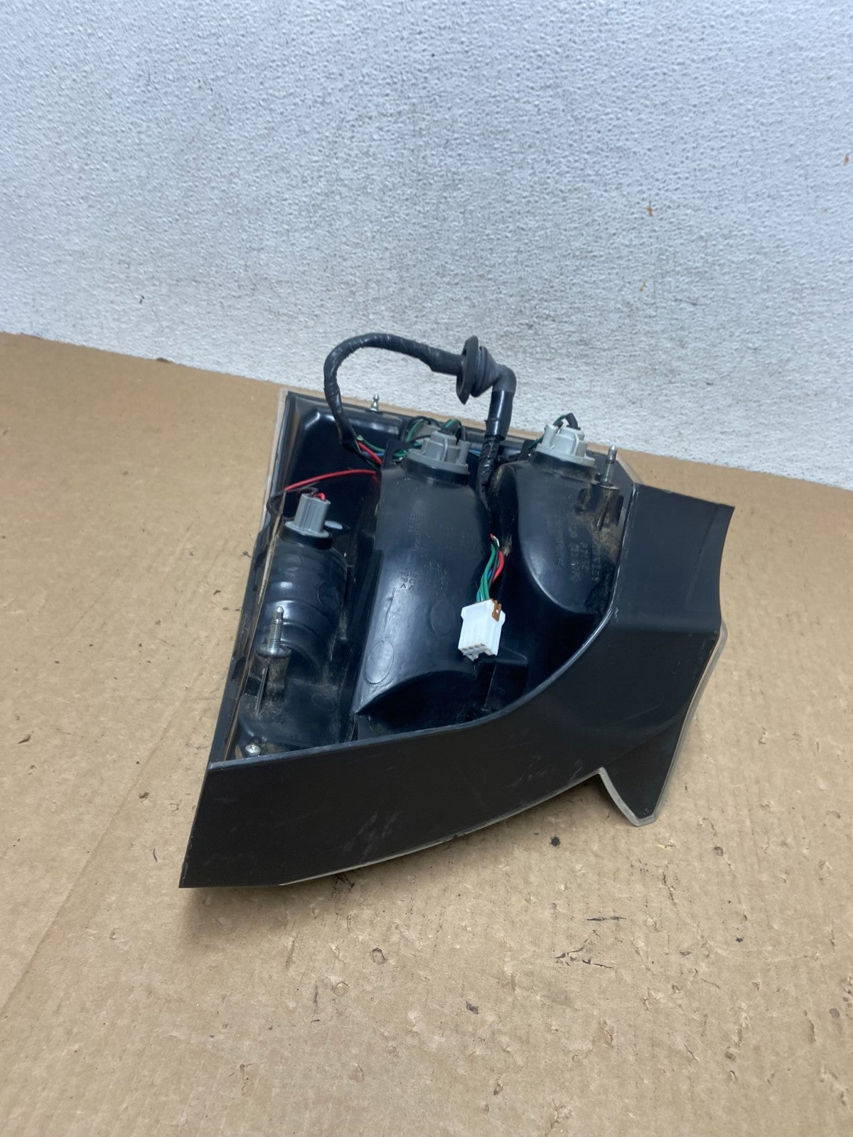 2006 to 2008 Mitsubishi Galant GTS Right Set Tail Light AF97576