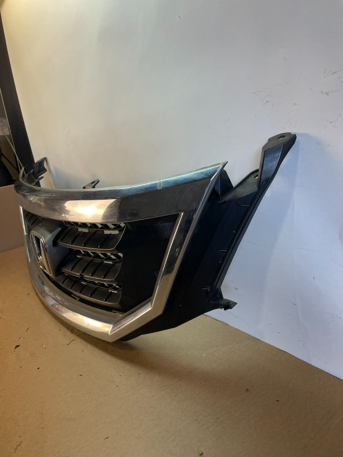 2008 2009 2010 Honda Odyssey Front Upper Grill Grille AH0379 DG1