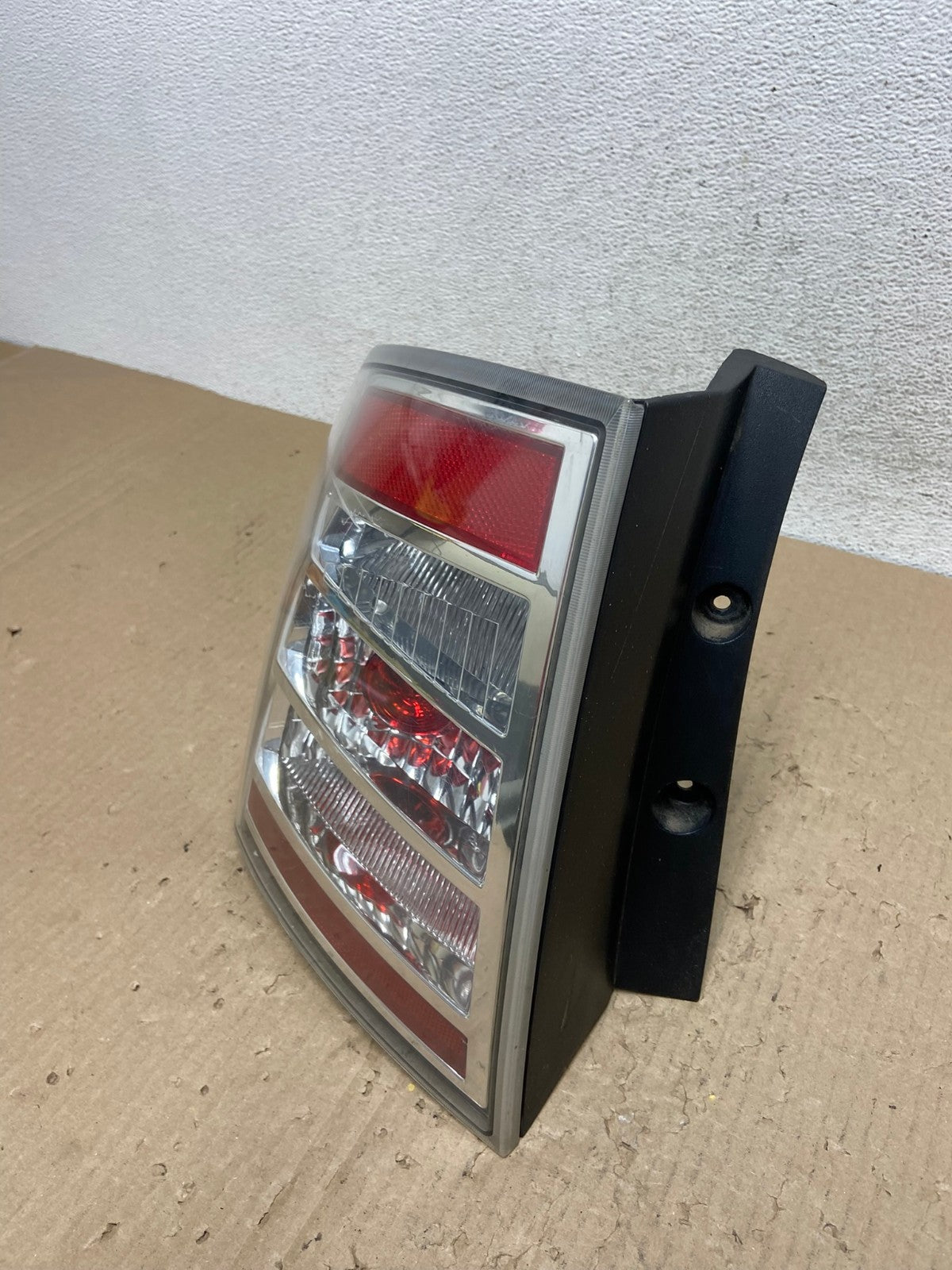 2007 to 2010 Ford Edge Tail light Left Driver Side AE9815 LK1
