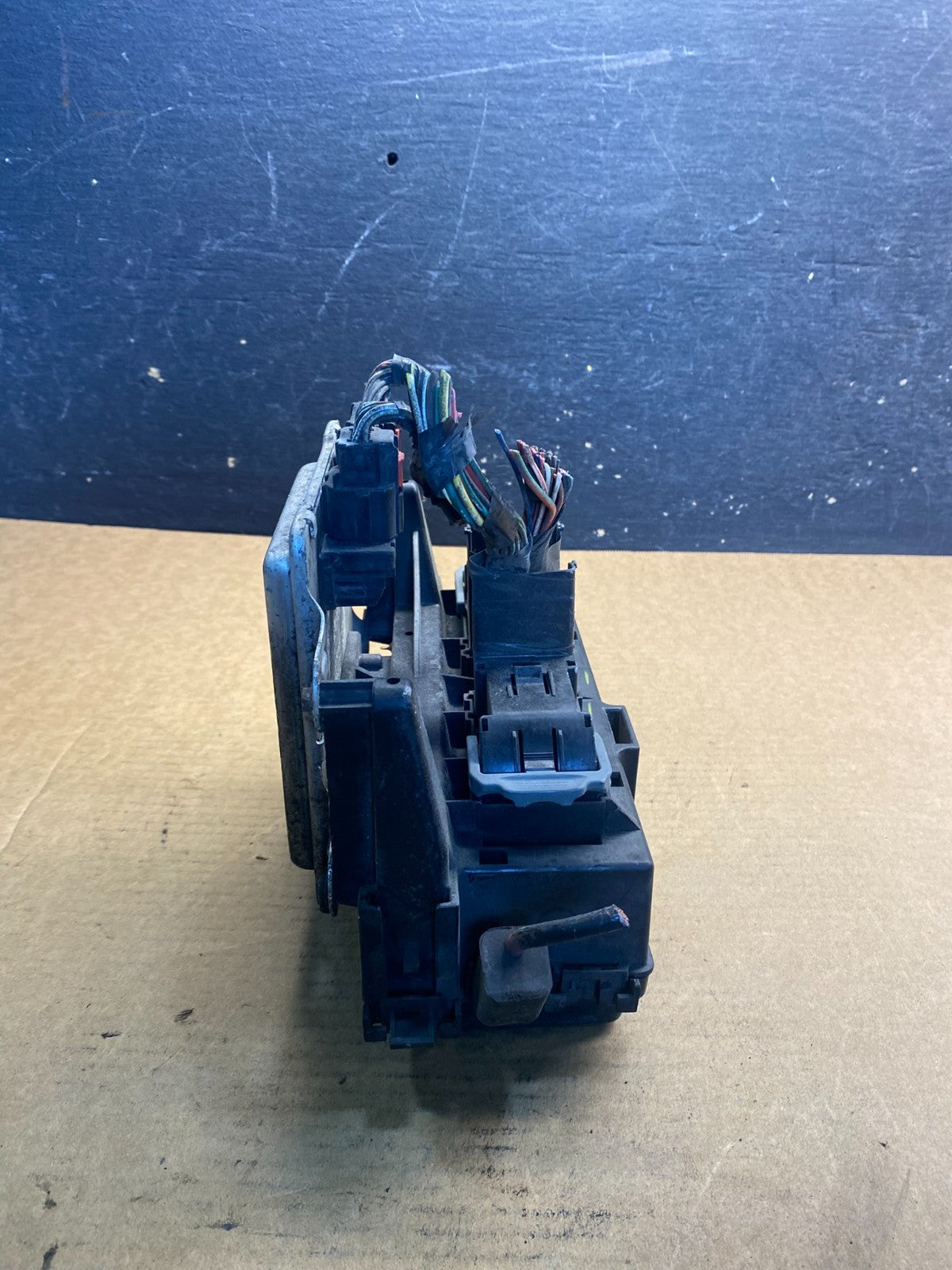 2007 2009 Dodge Durango Fusebox Fuse Box Body BCM Module 04692097AC aa0907 DG2