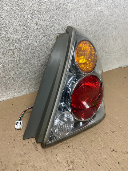 2002 2003 2004 Nissan Altima Right Passenger Rh Tail Light Side AJ1804 LK2