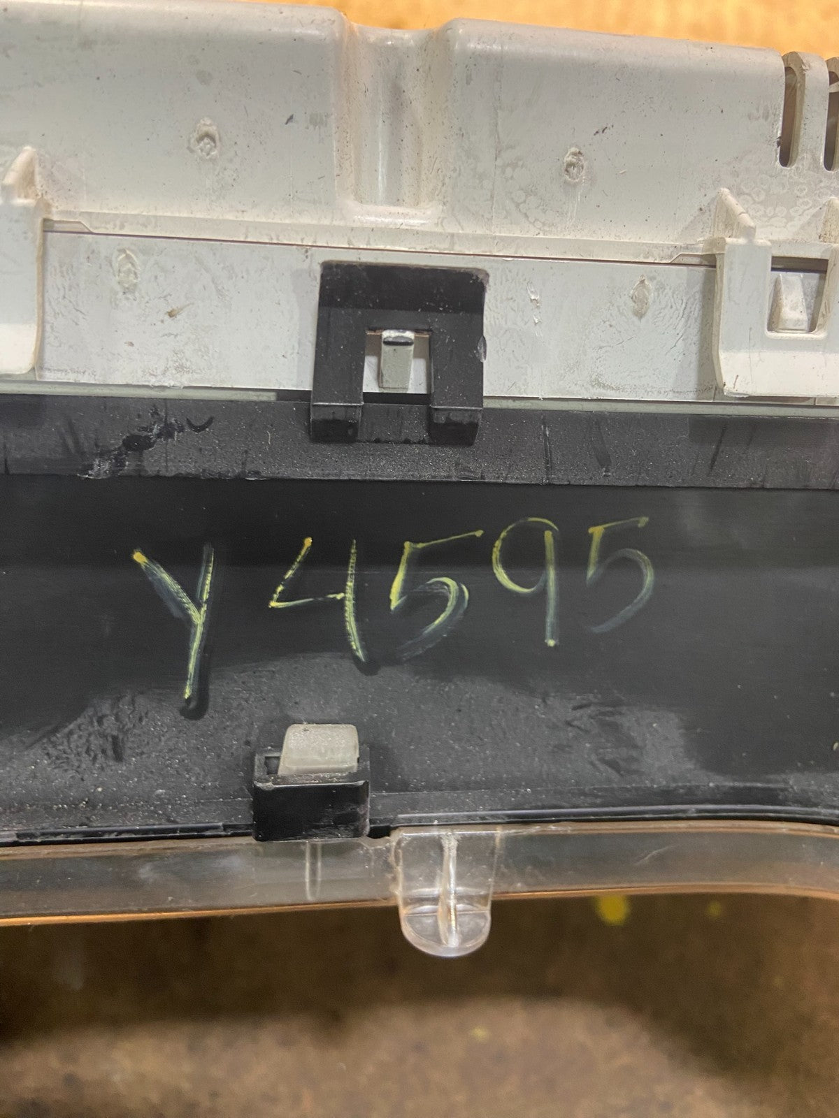 2014 Ford E150 E250 E350 VAN Gauge Speedometer Cluster OEM Y4595 DG8