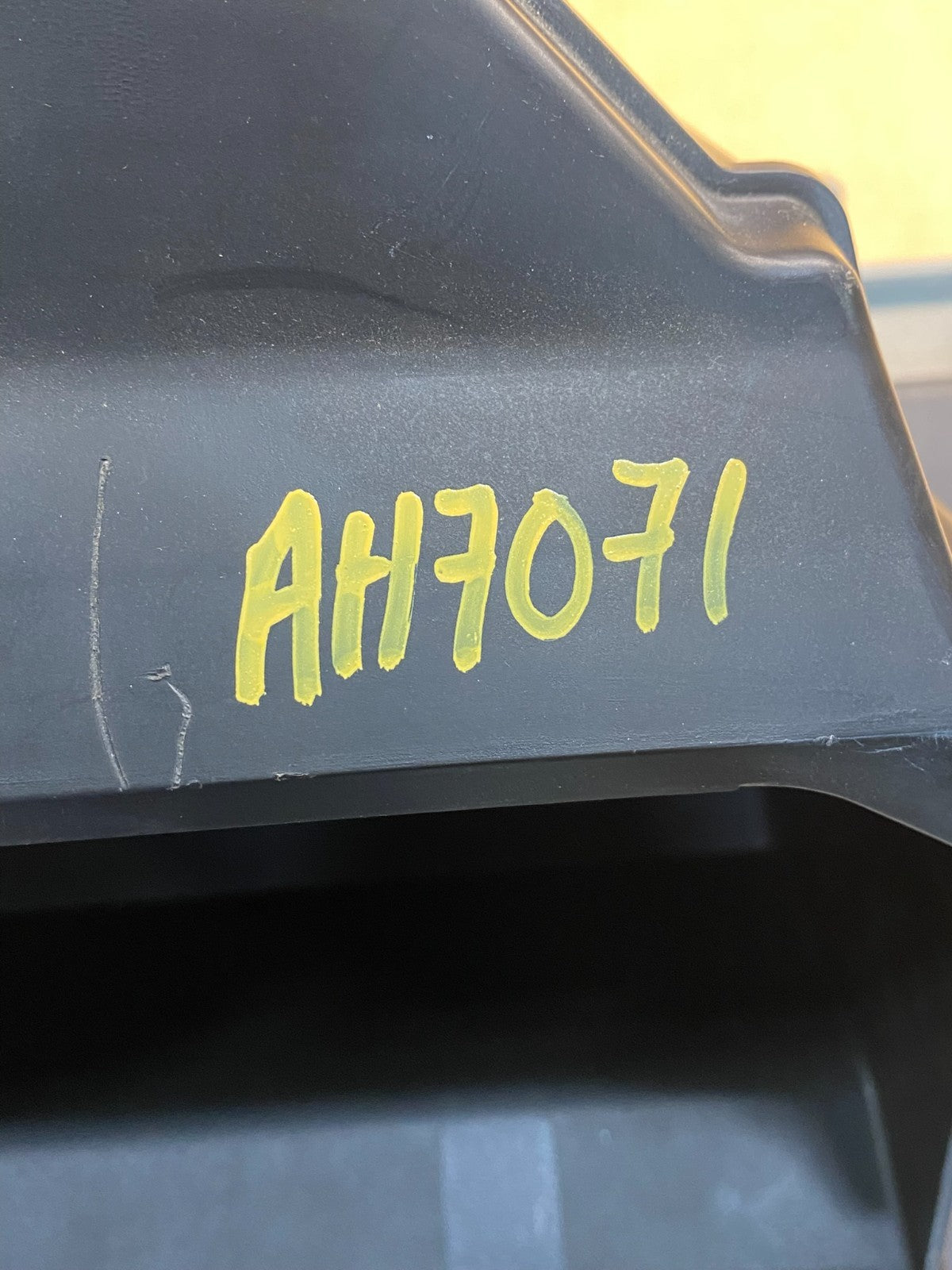 2010-2017 Chevrolet Equinox Right Passenger Side Glove Box ah7071 DG8