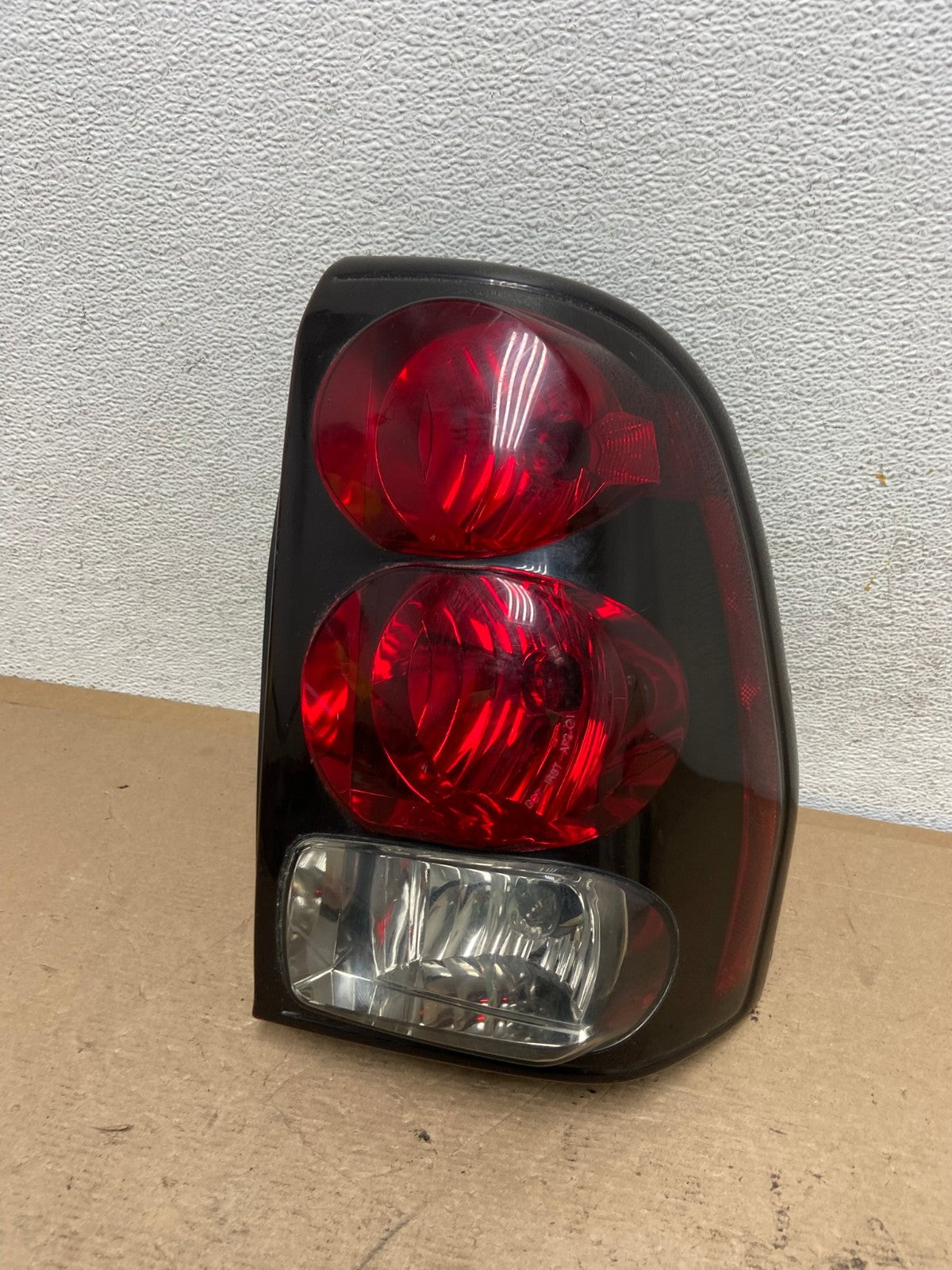 2002 to 2009 Chevrolet Trailblazer Right Passenger Rh Tail Light AF5103 LK0