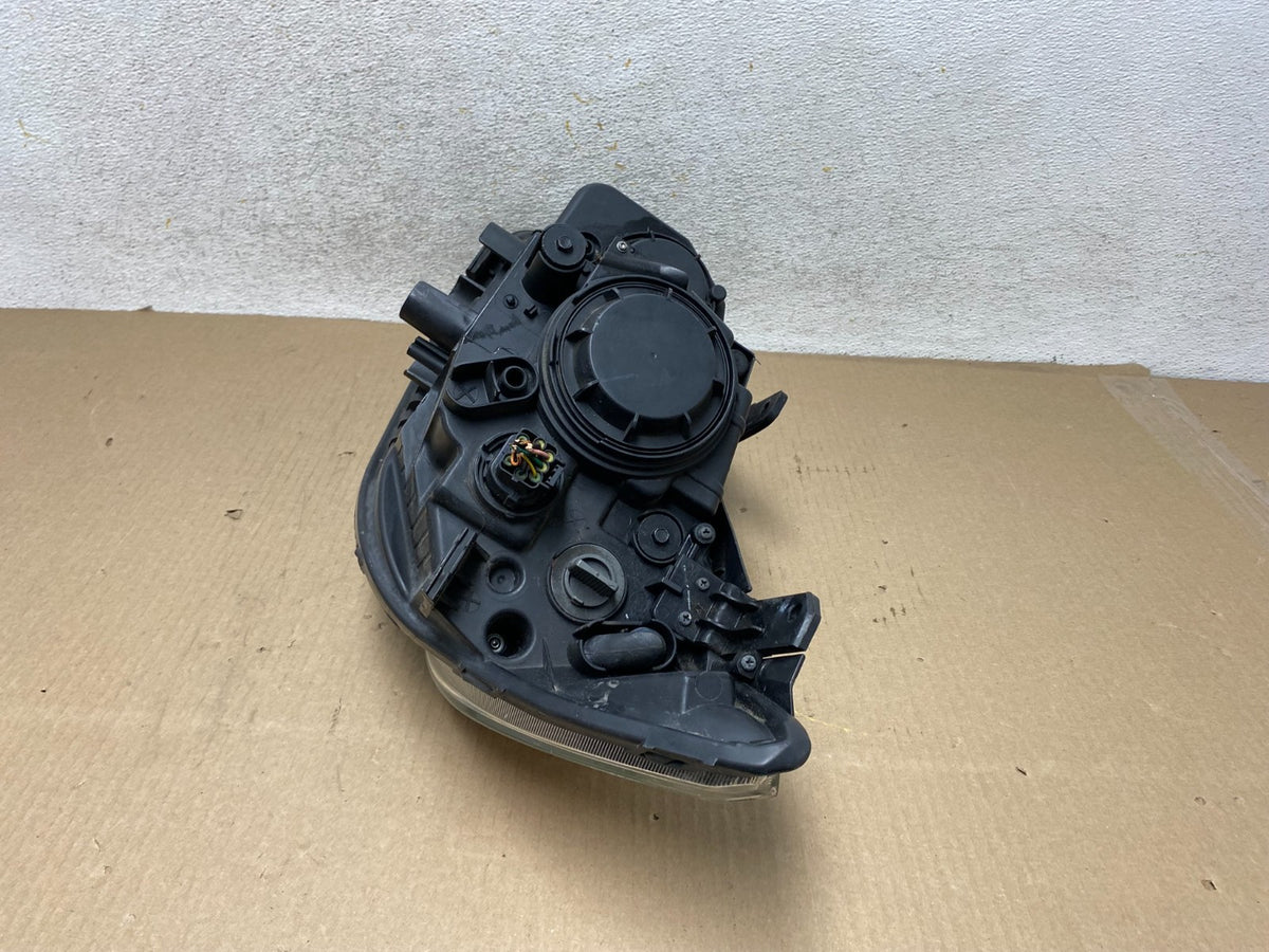2014 to 2015 Kia Sorento Right Passenger RH Headlight Halogen AH5726 DW8