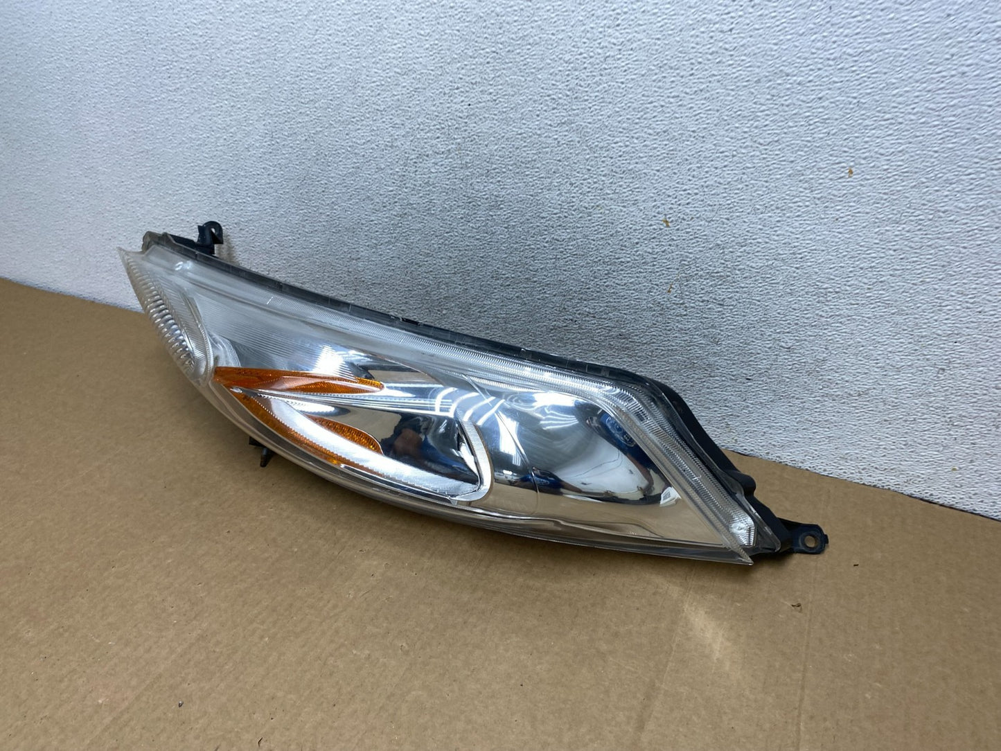 2011-2014 Nissan Juke Turn Signal Headlight Left Driver LH Halogen AG1977 DW1
