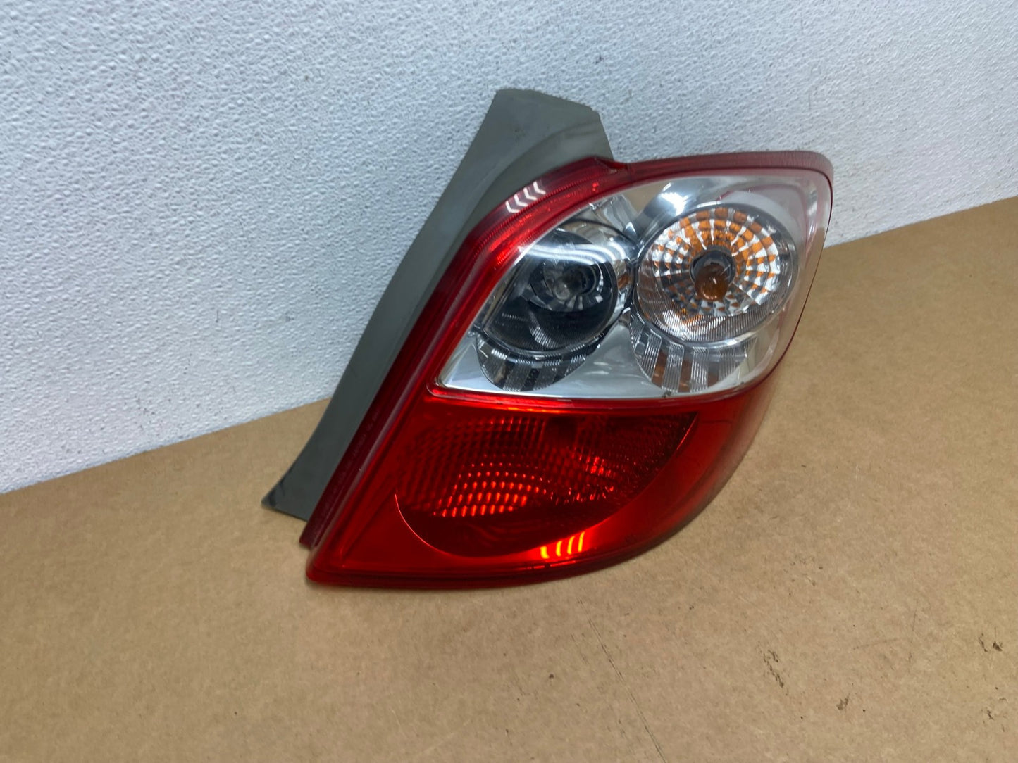 2009 - 2014 Toyota Matrix Right Passenger RH Side Tail Light OEM AC1702 LK2